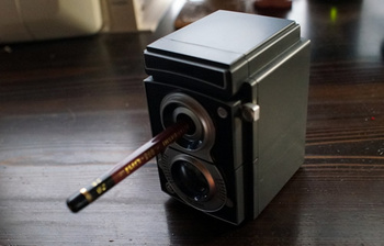 356　カメラ型鉛筆削り.jpg